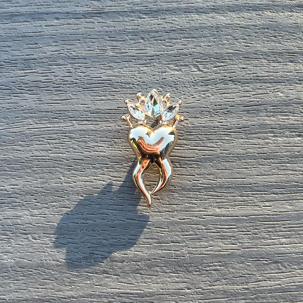 Vintage; Gold Tone; Tooth & Crown of Jewels Pin/Brooch; 1.25 x 0.75in